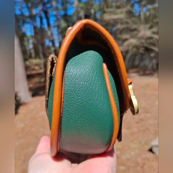 Vintage Dooney & Bourke Emerald Green AWL Calvalry R74 Mini Belt Crossbody Bag - Picture 3 of 13